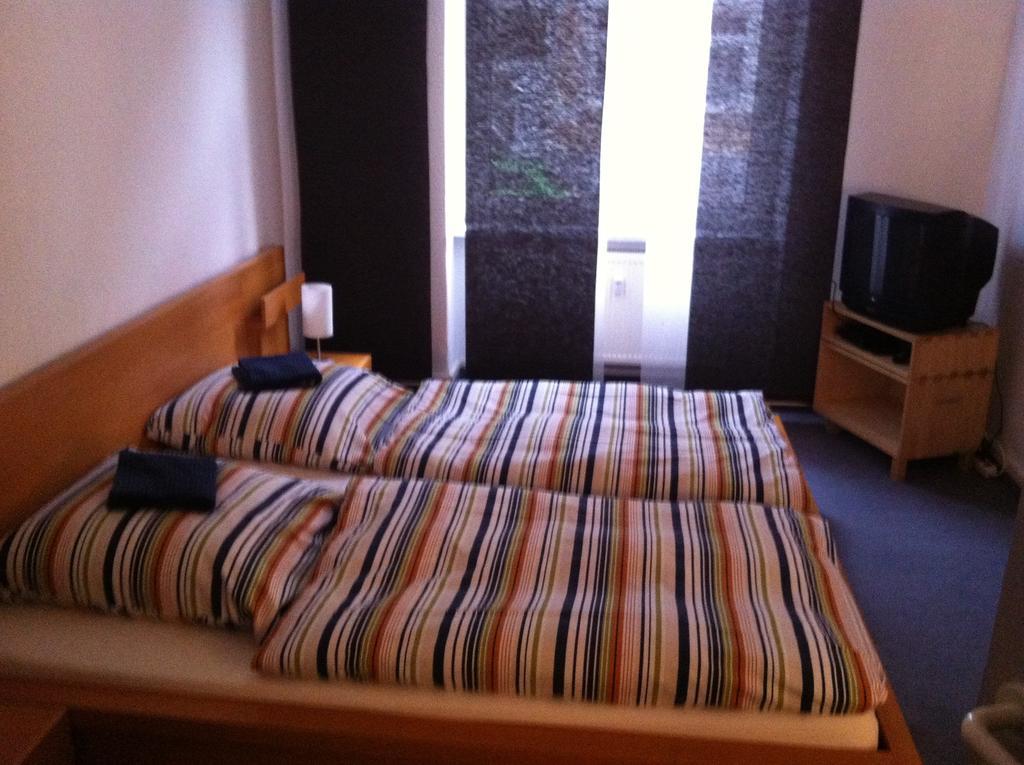 Gastezimmer Am Spielbergtor Erfurt Exterior foto